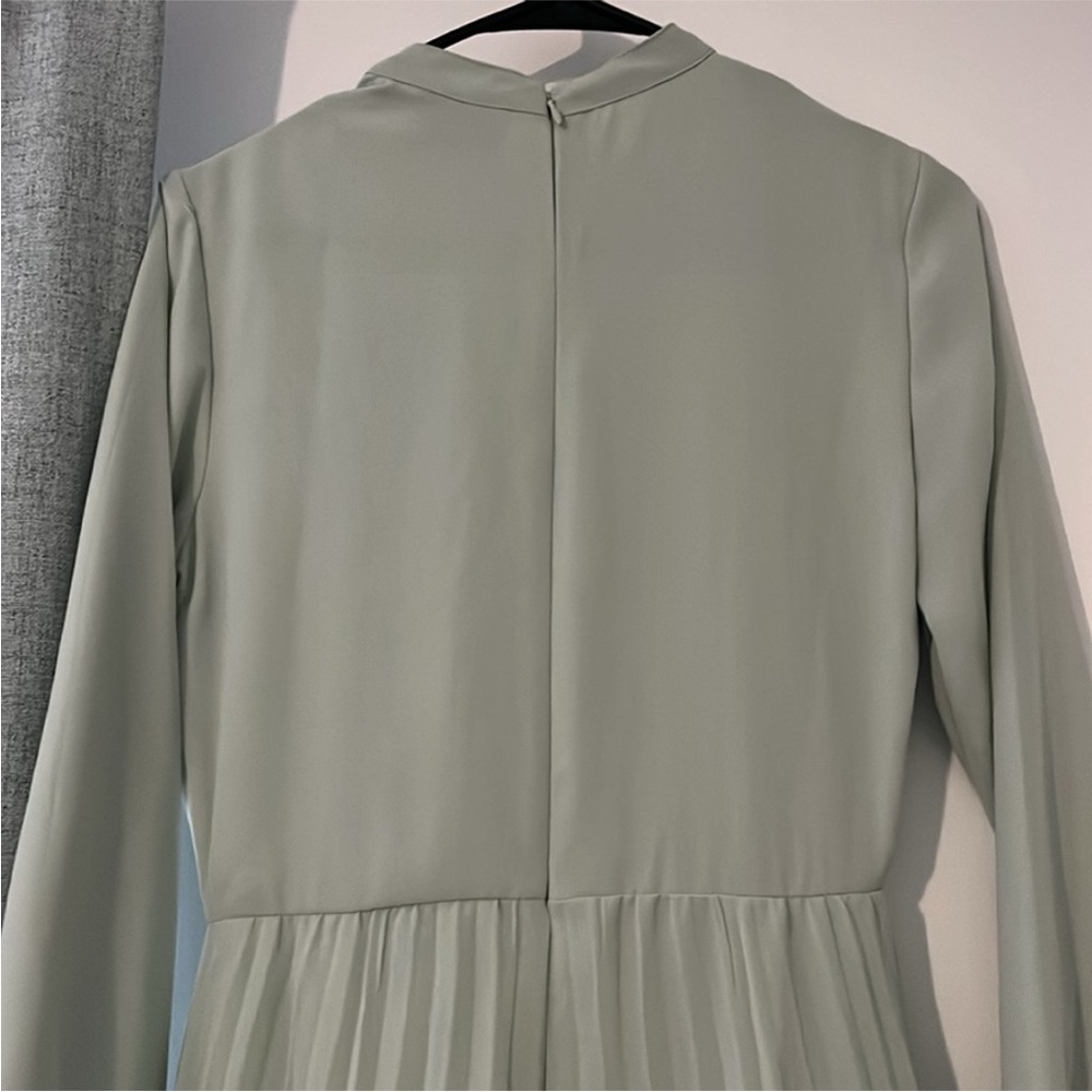 ASOS Designs Women's Maxi Pleated Sage Green Long Sleeve Dress Size 4 - Picture 6 of 11